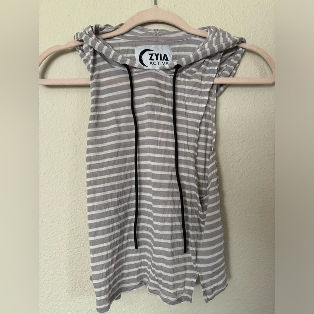 Zyia Active Striped Crop Hoodie Sleeveless Athletic Athleisure Workout Top Small